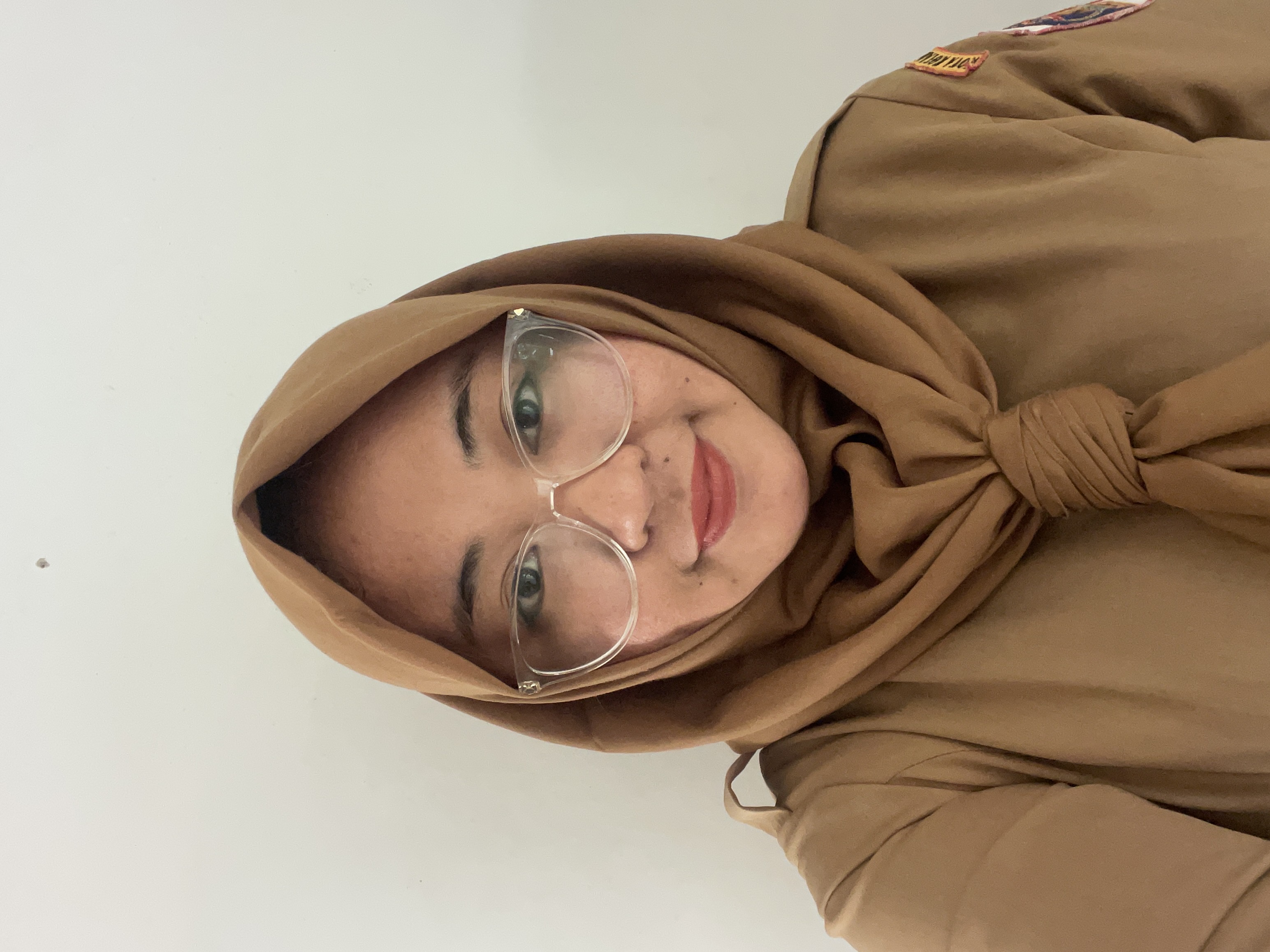 apt. HANIFAH KALAUW, S.Farm
