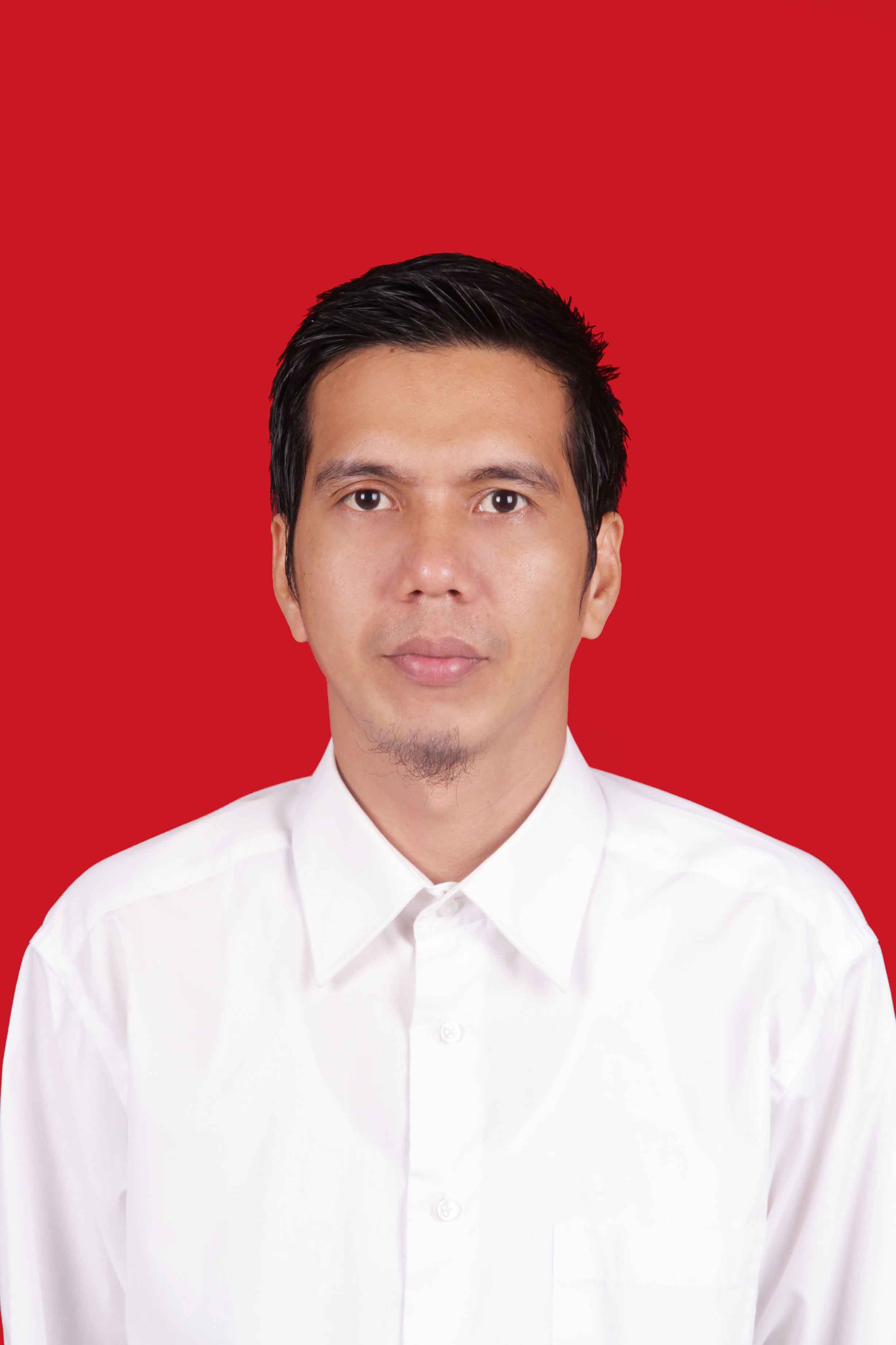 ASHAR ISKANDAR, S.Farm, Apt