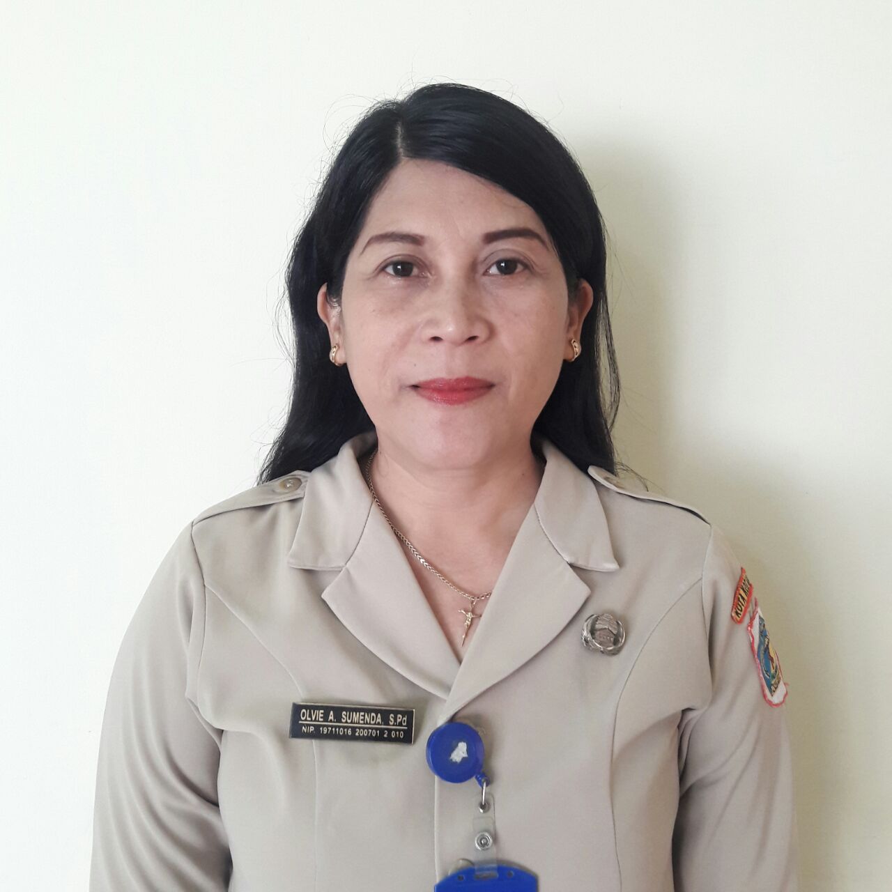OLVIE ANESPA SUMENDA, S.Pd.