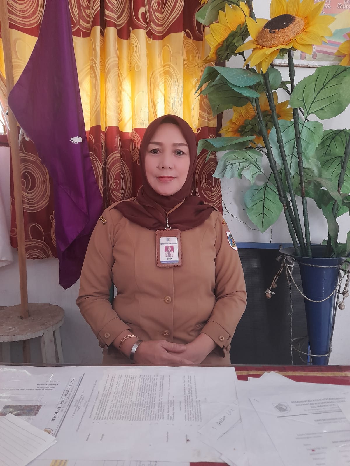 ERNA MAKALUNSENGE, S.Pd.