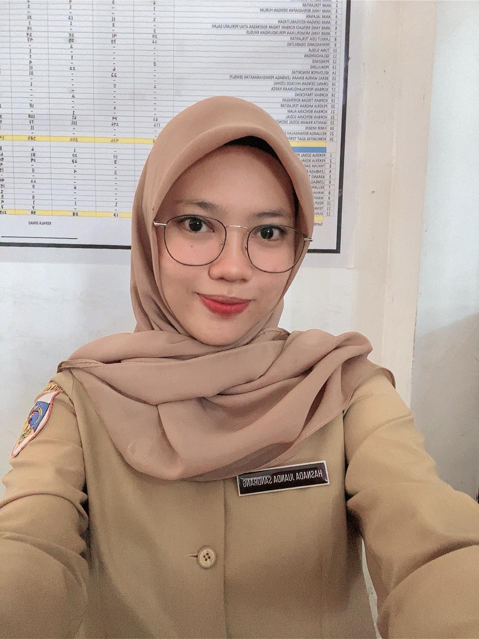 HASNADA JUANDA SANDRANG, S.Sos.