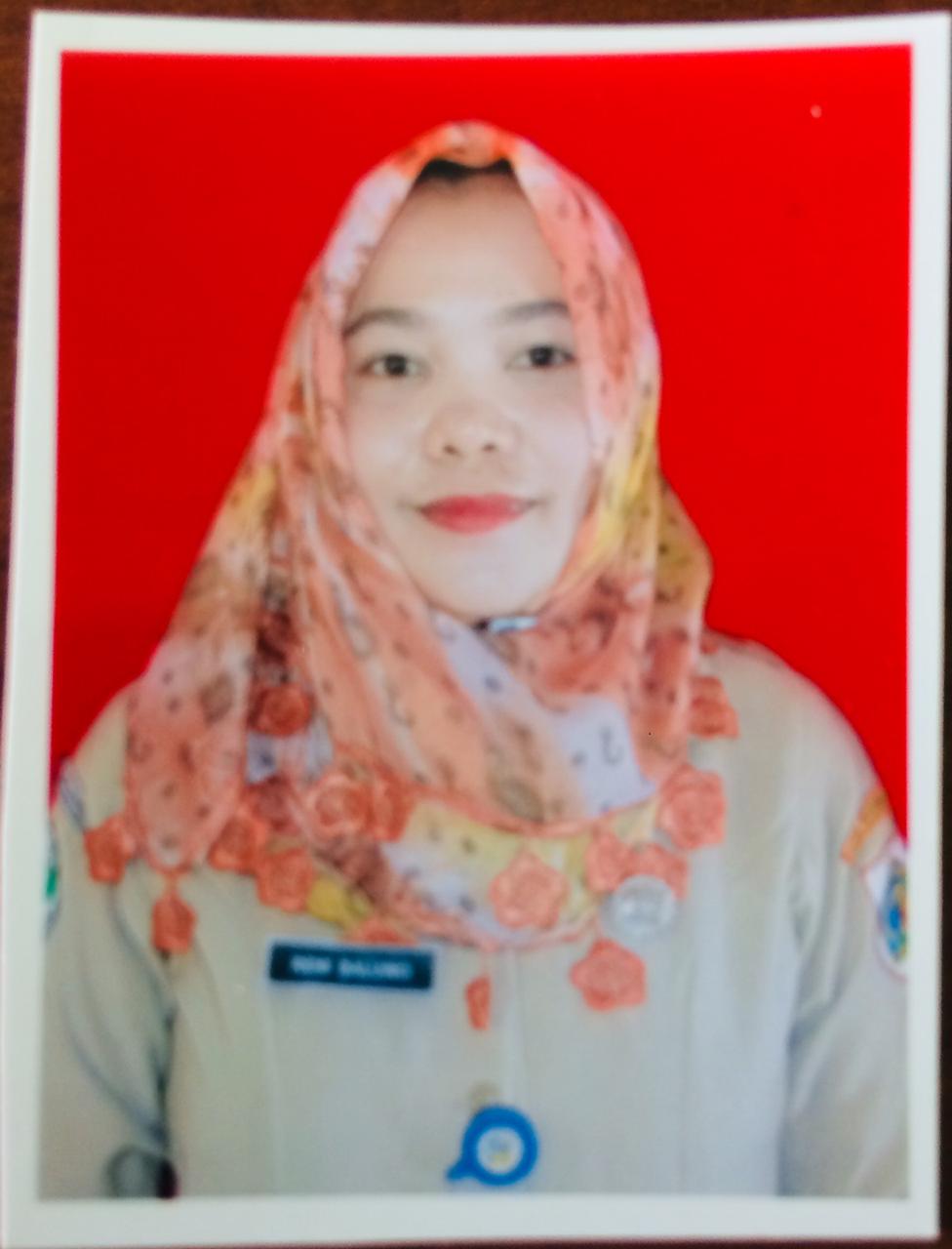 RENI SARI SEPTIANI BALUWO, AMKG