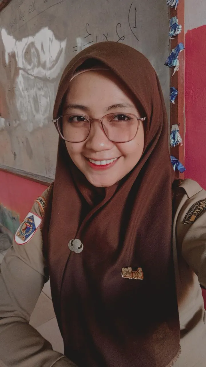 NISSA WAHYUNI NALOLE, S.Pd.