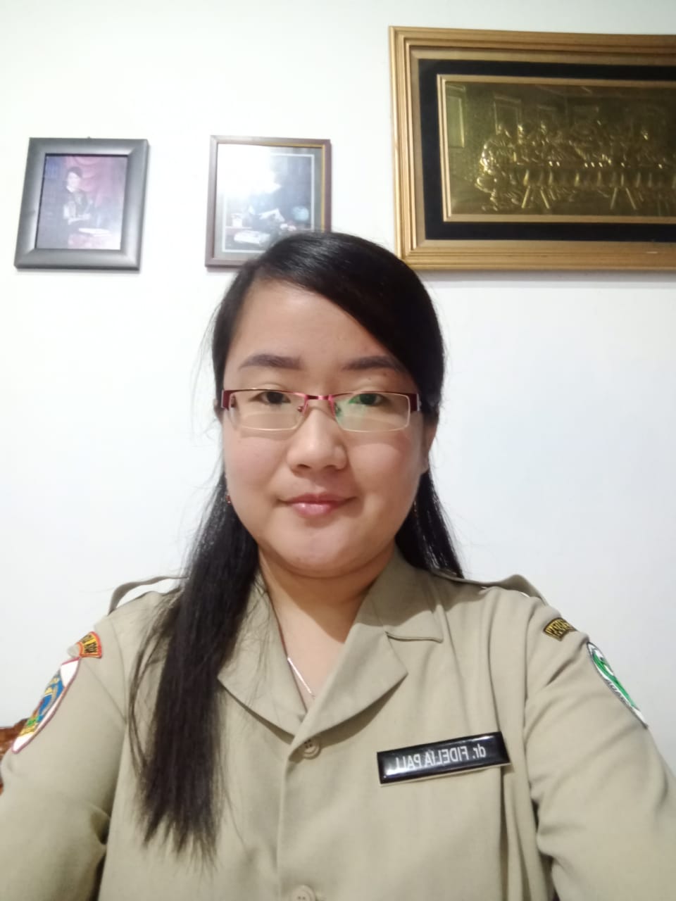 dr. FIDELIA PALI
