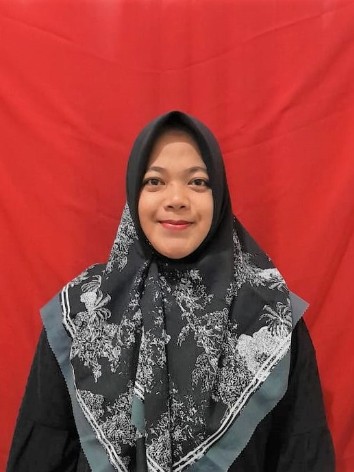 Rini Pasambuna, S.Pd, S.Pd.