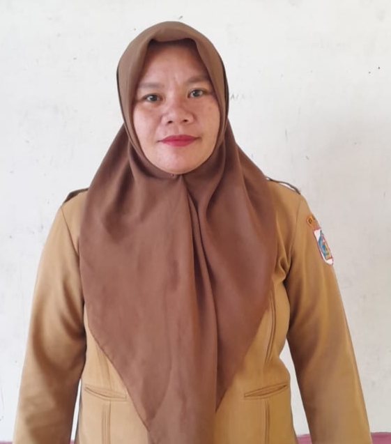 RIANI M. GOLONDA, S.Pd.