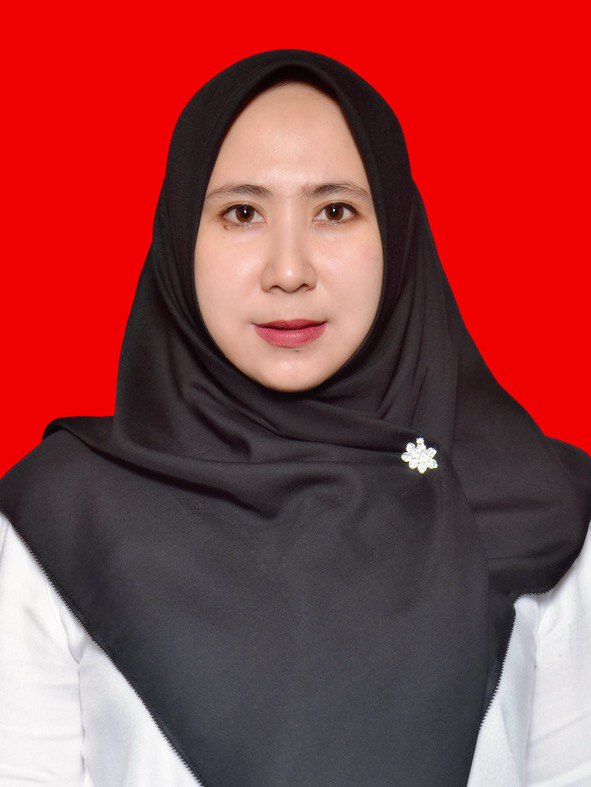 Apriyanti Manoppo, SKM
