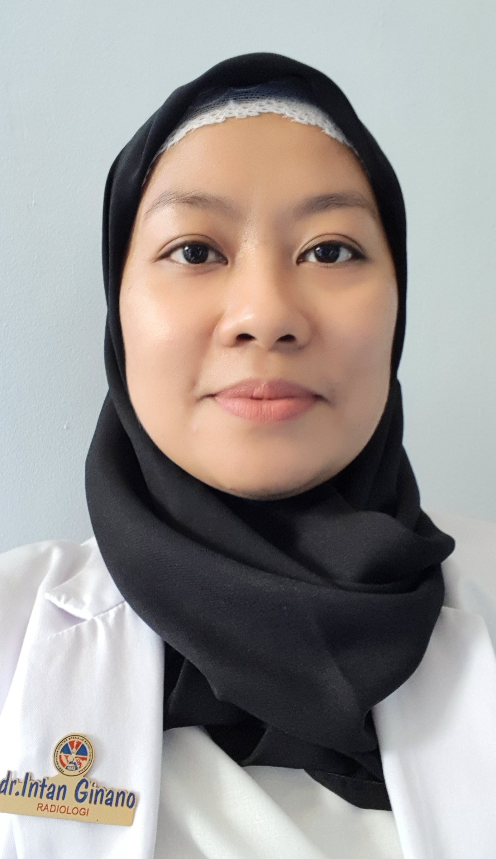 dr. NUR INTAN KASMIN GINANO, Sp. Rad