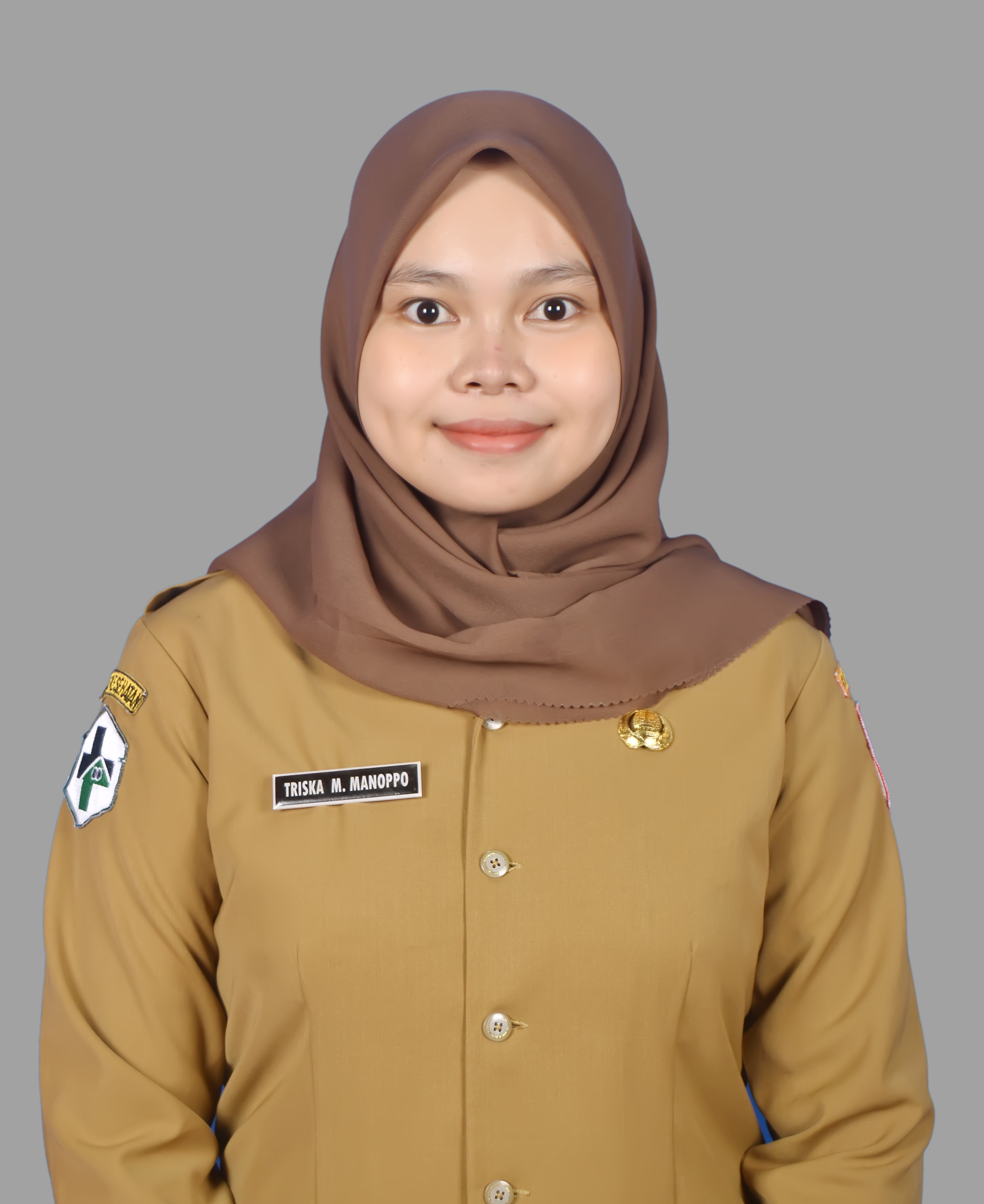 apt. TRISKA MAHARANI MANOPPO, S.Farm