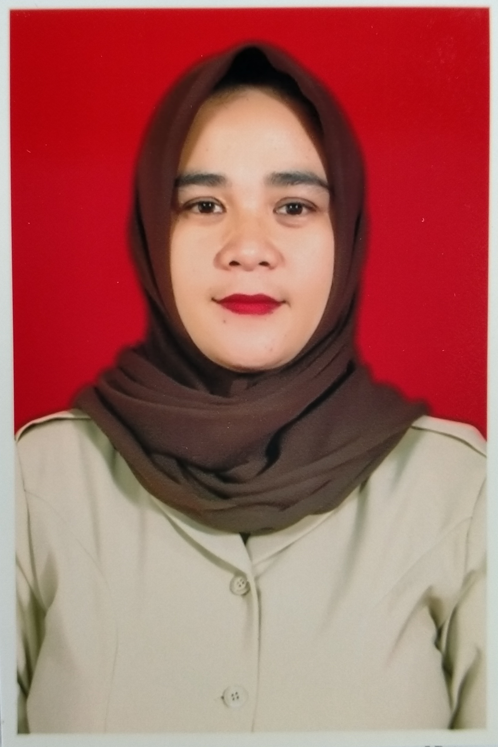 ELVIANA PAPUTUNGAN, S.Kep