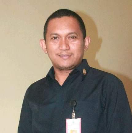 HENDRY MOKODOMPIT, S.H.