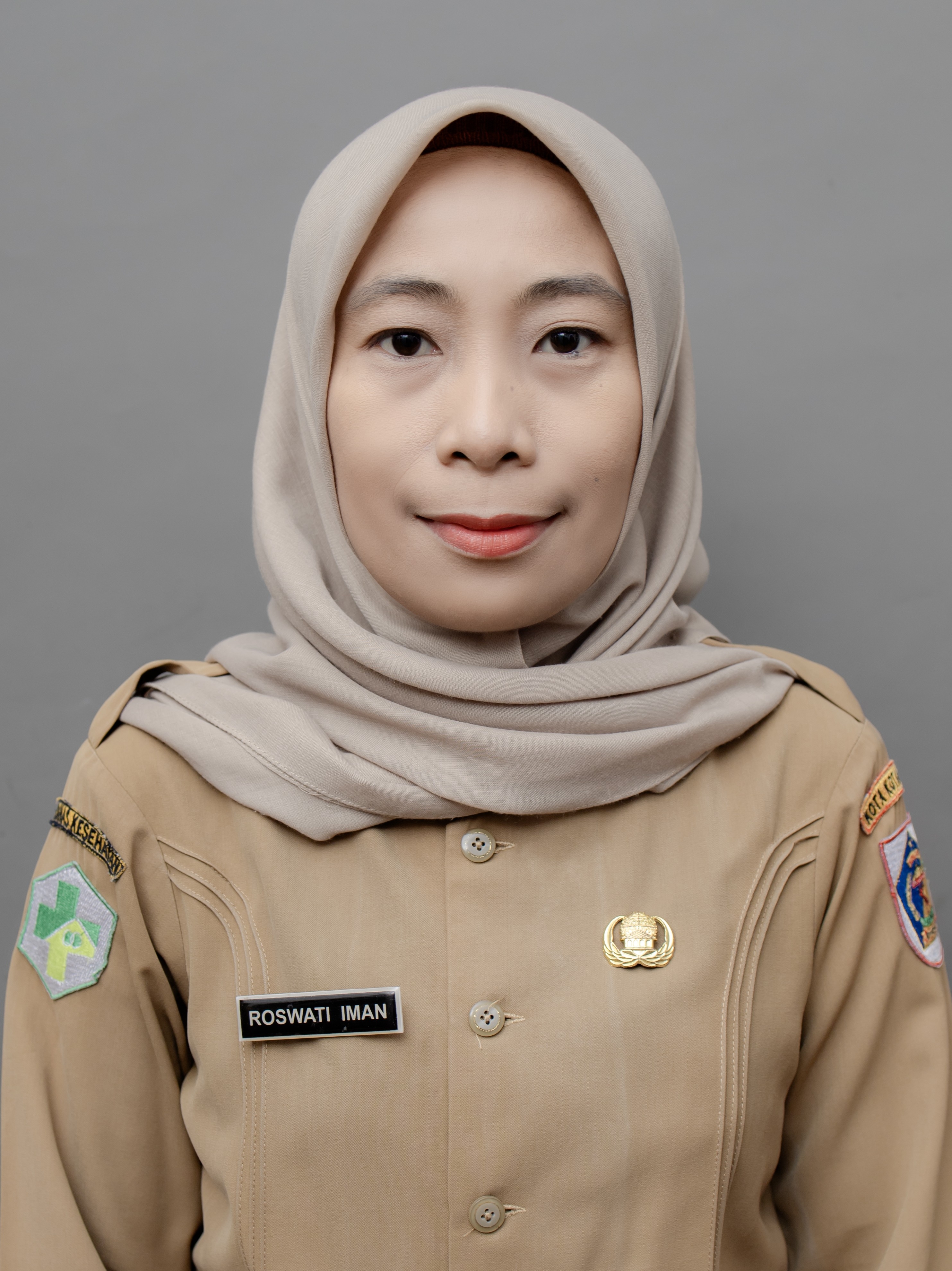 ROSWATI IMAN, AMKG