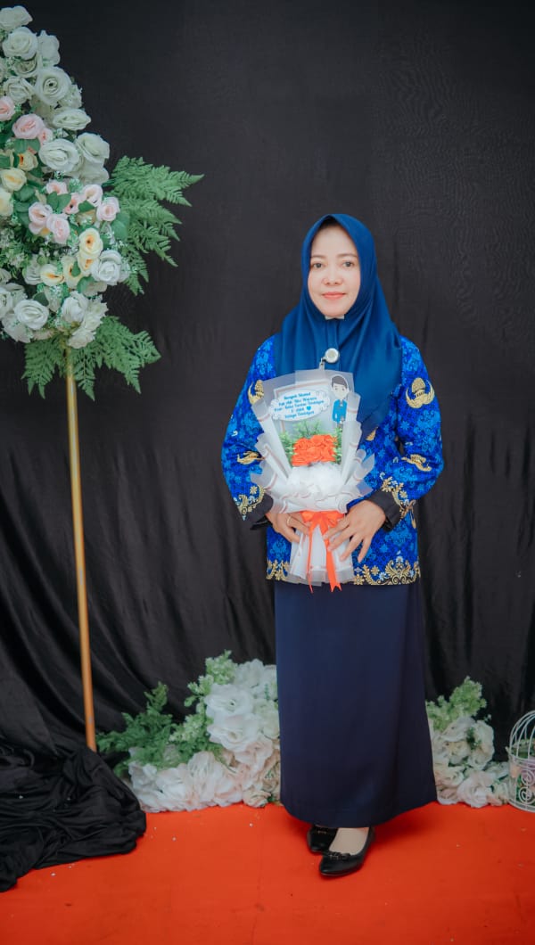 HAJIJA MANANGIN, S.Pd.