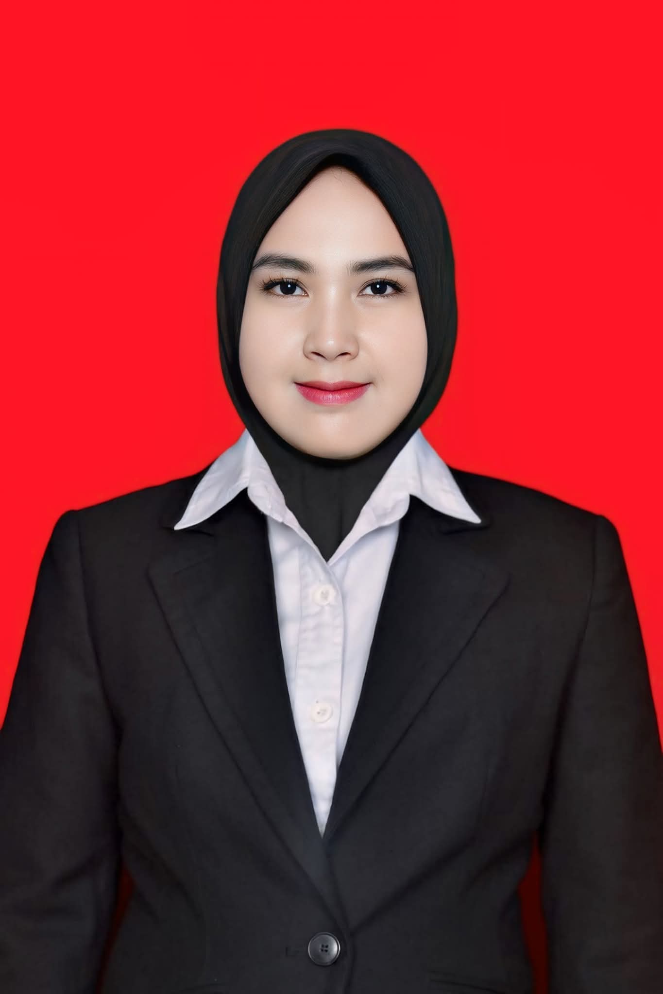 CHIKA FREYSILIA MOKOBOMBANG, S.Pd.