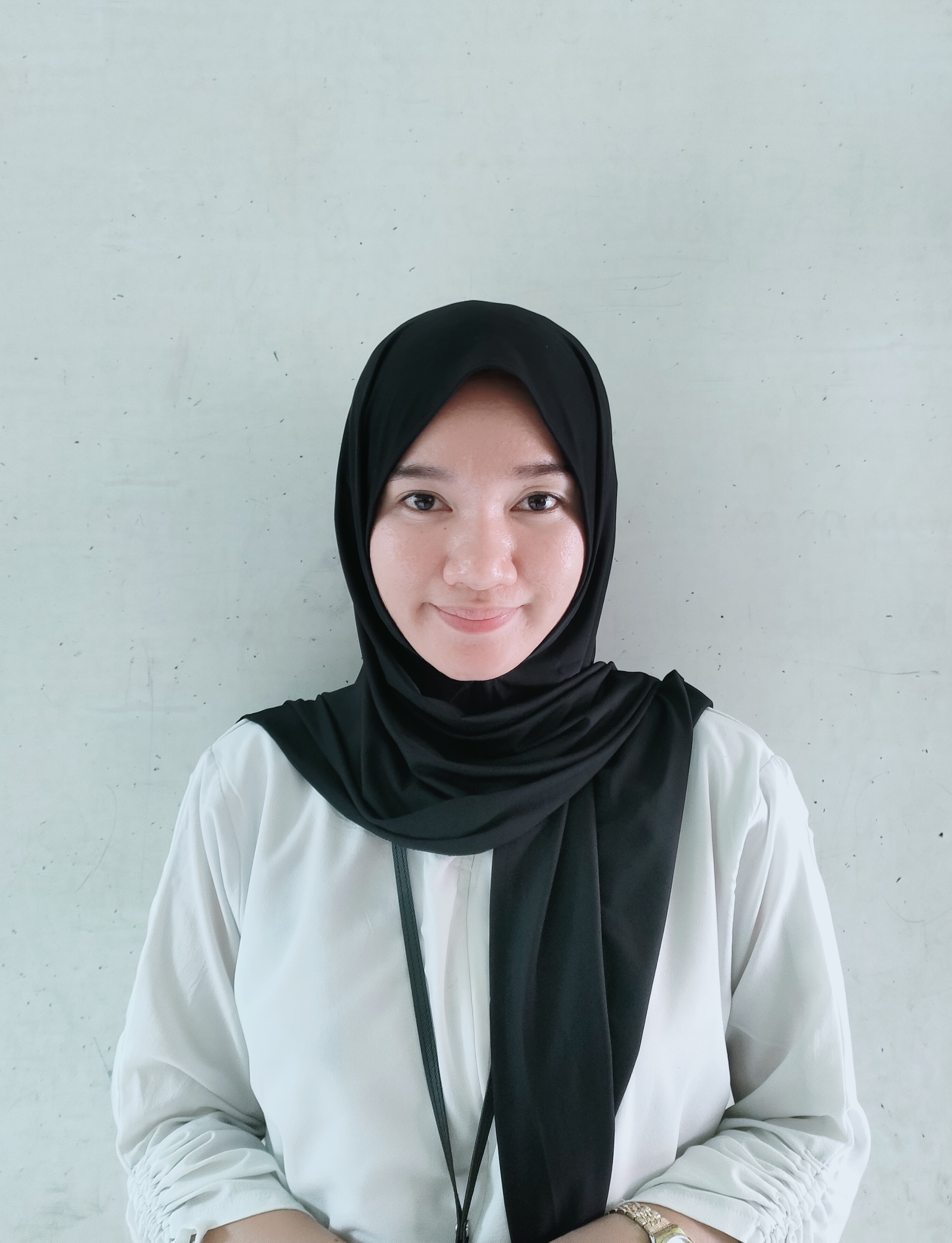 PUTRI NOVELIA SYAHARUDIN, S.Pd.