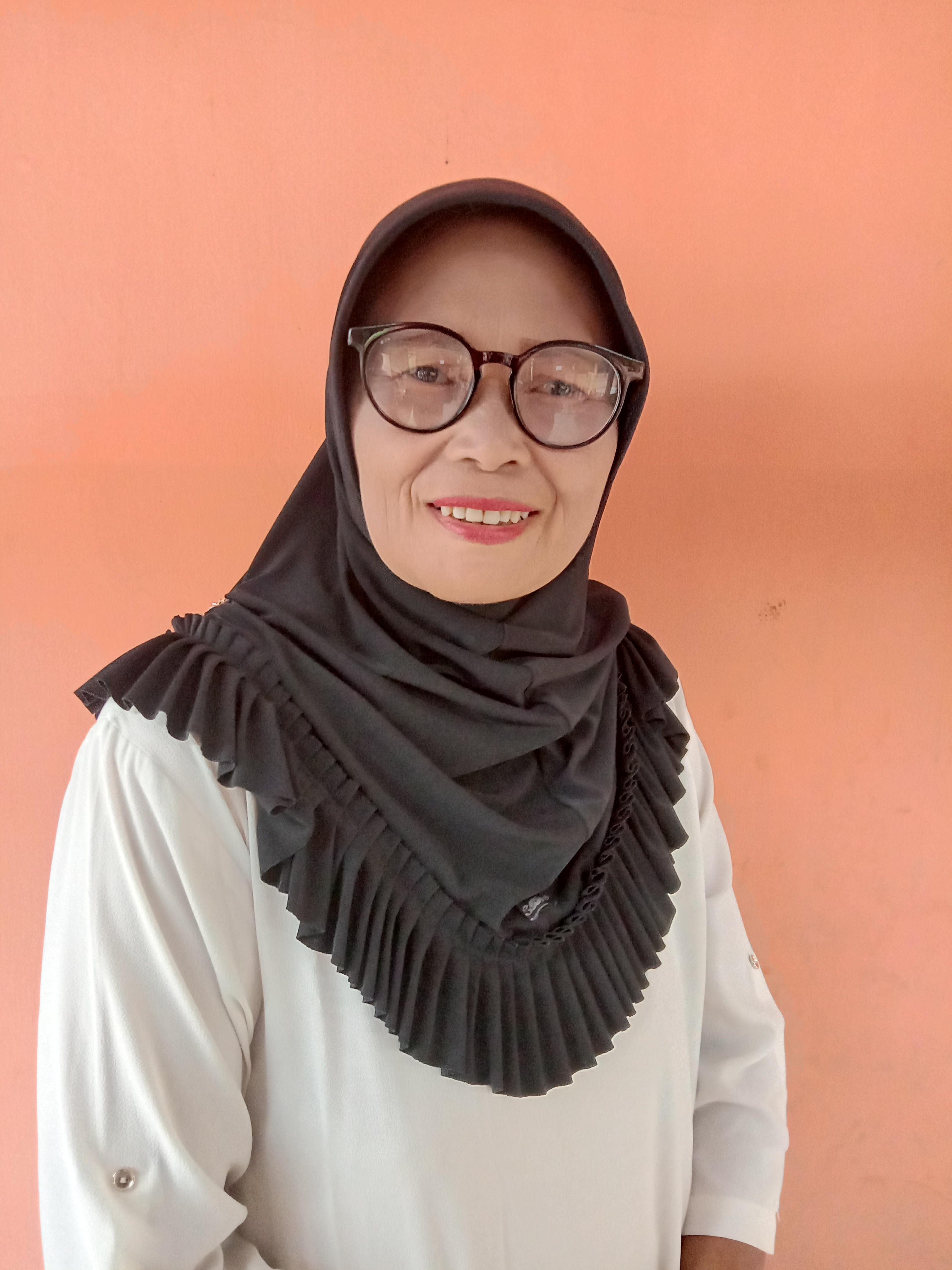 HASNA MOKOGINTA, S.Pd.
