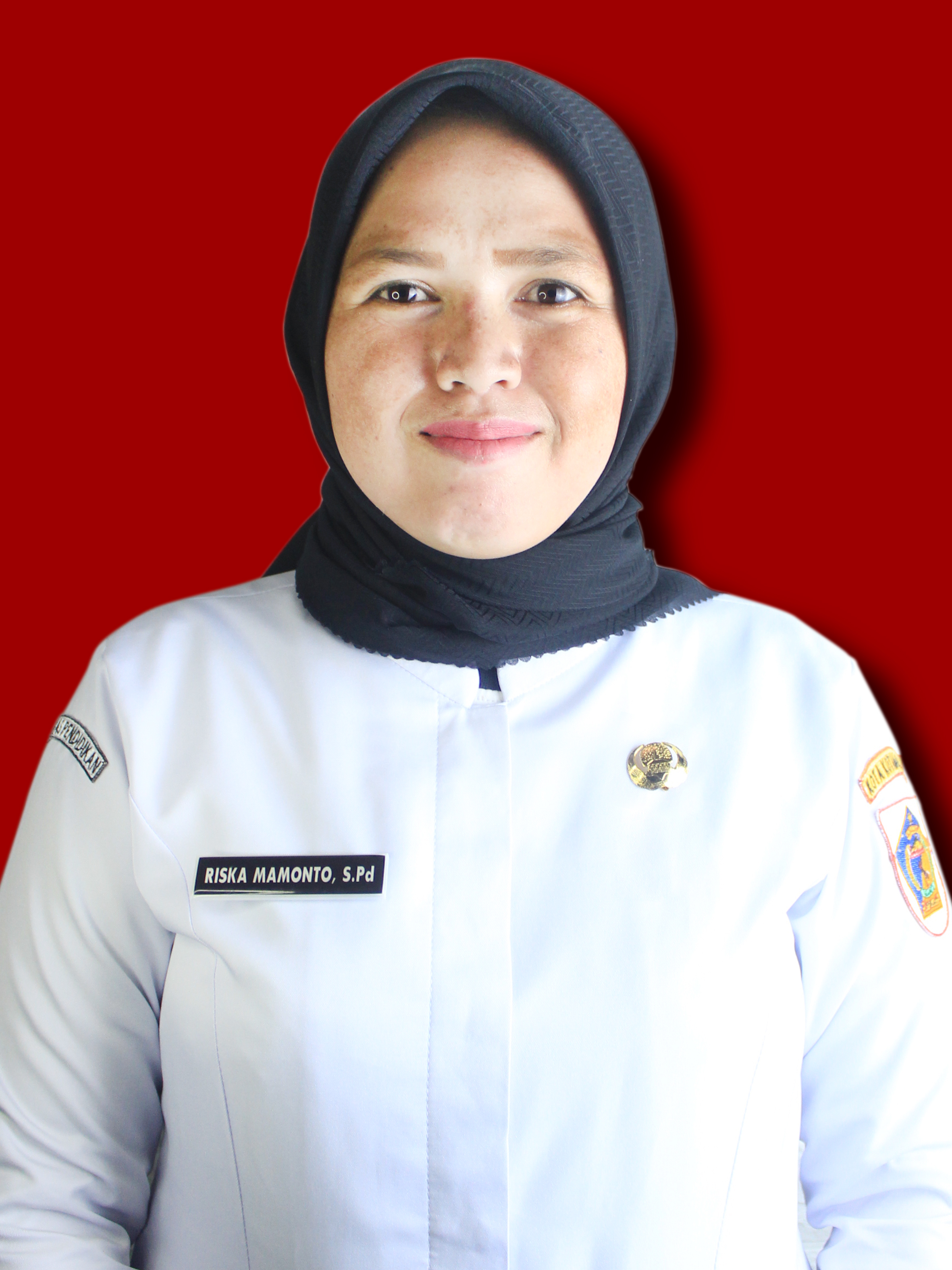 RISKA MAMONTO, S.Pd.